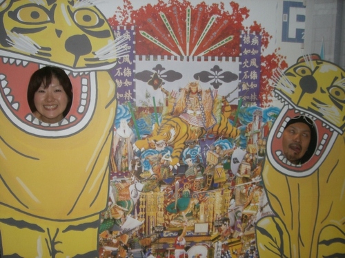 青森駅にてねぶた